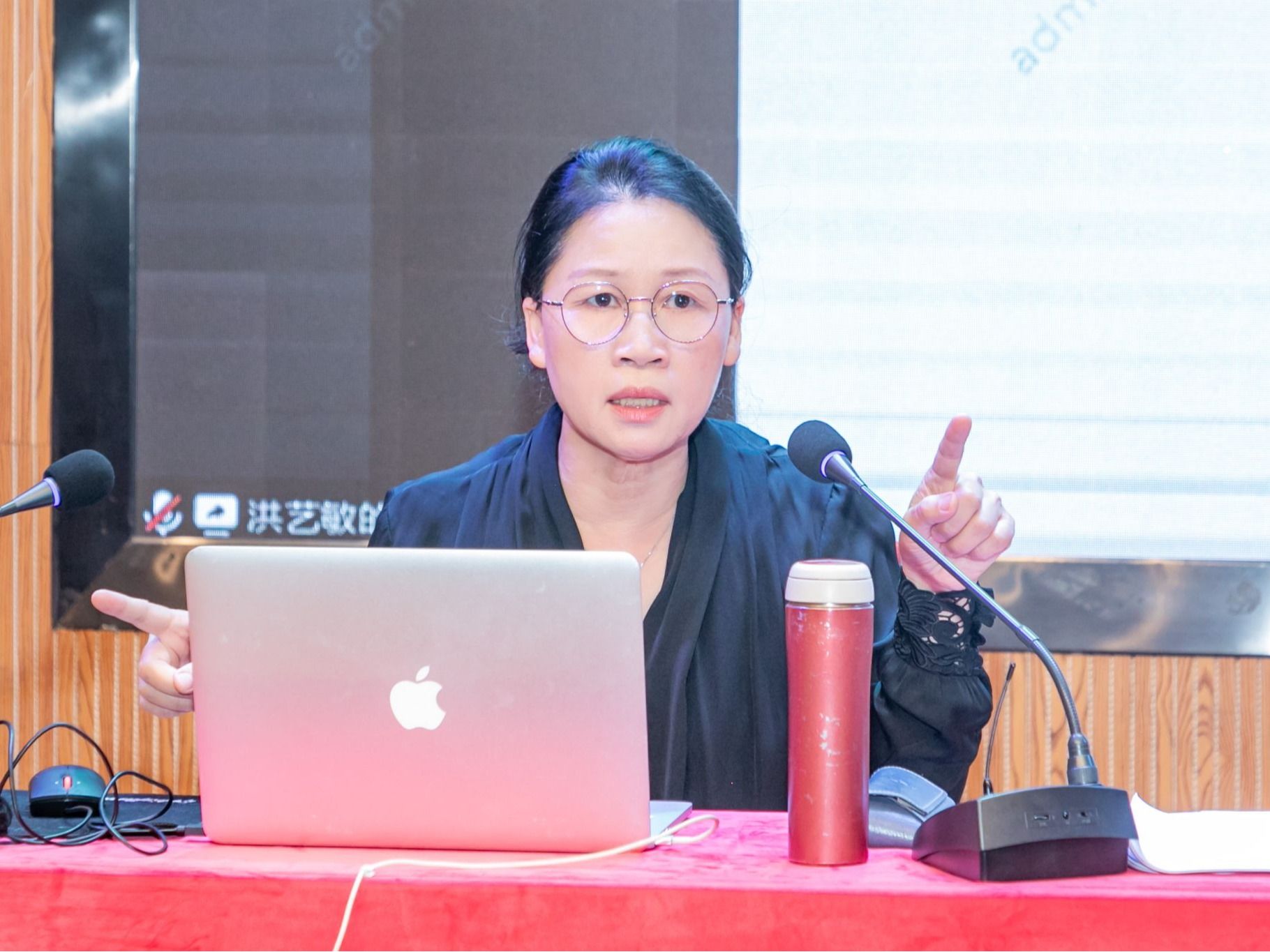 构建应用型人才培养体系——教育部评估专家洪艺敏教授走进兰州信息科技学院指导评建工作