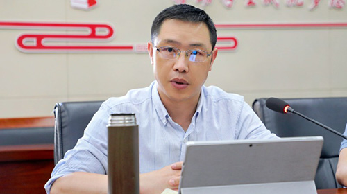 学校召开校园安全暨疫情防控工作推进会