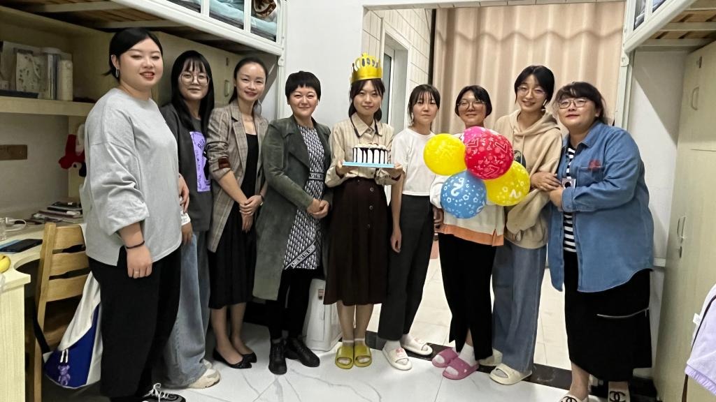 经济管理学院为2022届新生举办集体生日会