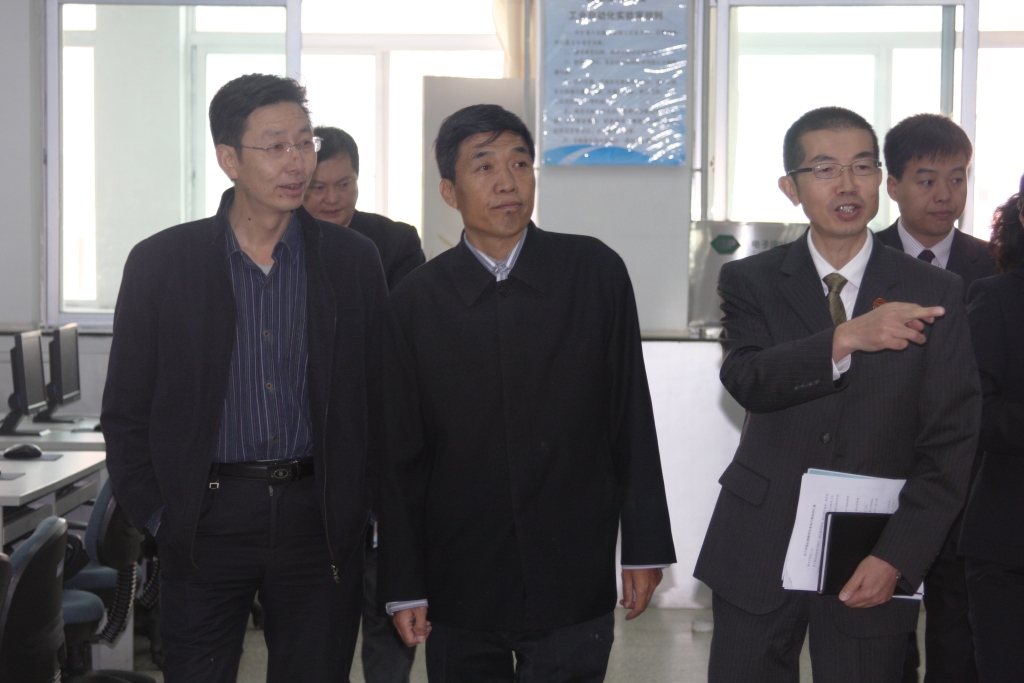 省委思想政治考核评估领导小组对我院思想政治工作进行考核评估